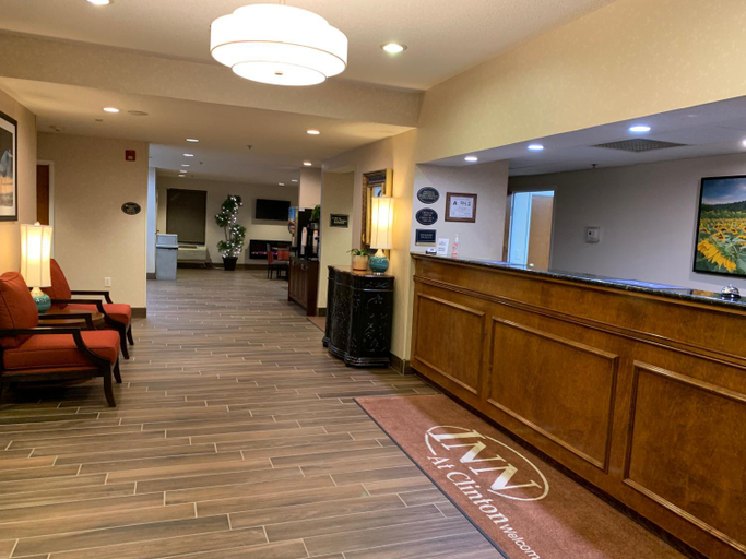 Public Area, Inn at Clinton, Sampson