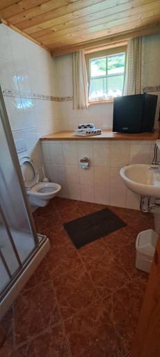 Bathroom 2, BioBauernhof Fresoldhof, Liezen