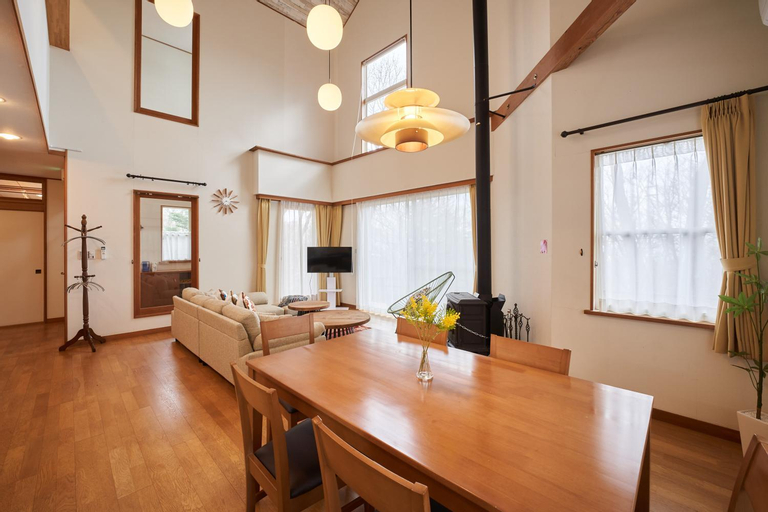 Dining Room 8