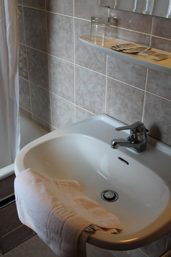 Bathroom 5, Hotel Gasthof Zur Linde, Ansbach