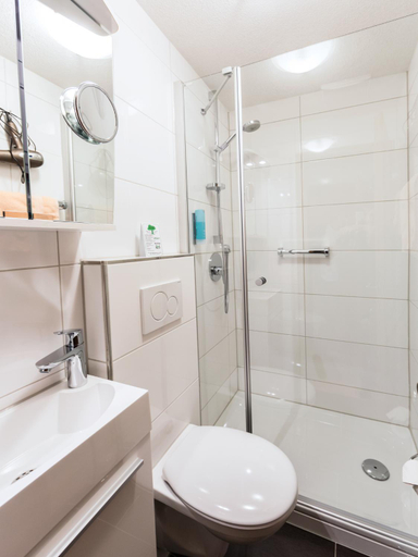 Bathroom 2, RelaxHotel Tannenhof, Ortenaukreis