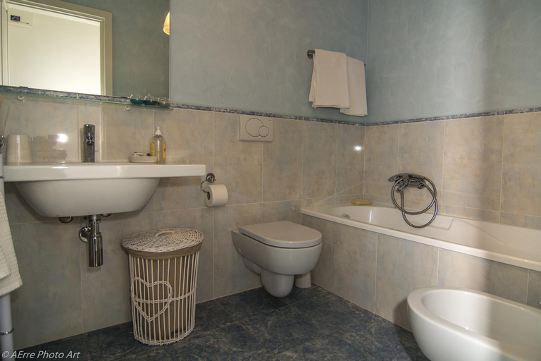 Bedroom 2, Casa Piaggia, Lucca