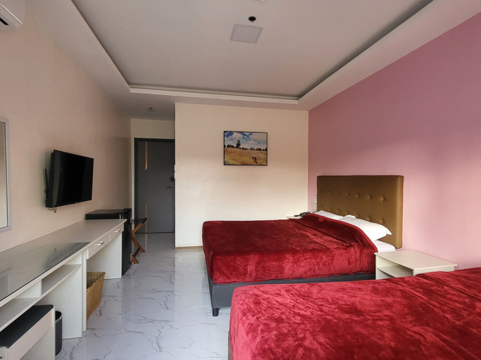 Bedroom 2, Blue Hotel & Resort, Porac