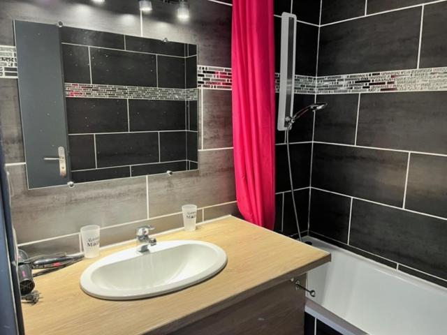 Bathroom, Hotel Residence du Golf, Pas-de-Calais