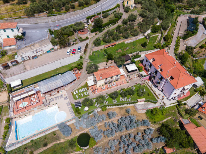 Exterior & Views 1, Residence Villa il Casale - appartamenti wellness e piscina riscaldata, Savona
