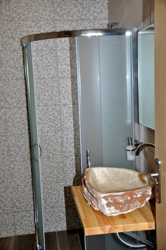 2, Alkioni's Nest Apartments, West Greece