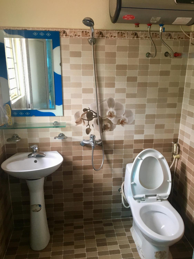 Bathroom 3, Nha Nghi Moon 2, Mù Căng Trai