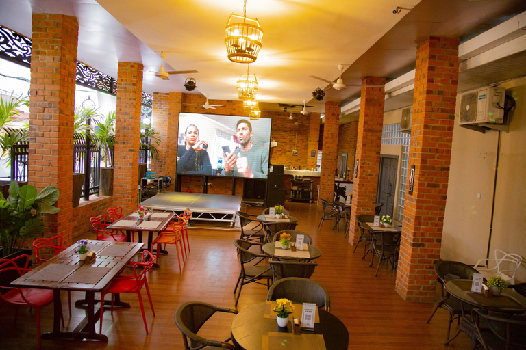 Food & Drinks 5, Gullivers Travel Hotel, Tema