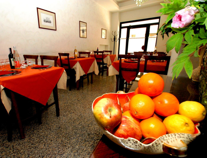 Food & Drinks 5, Albergo Umbria, Perugia