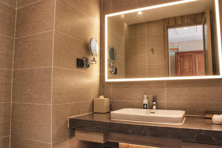 Bathroom 3, Atour Hotel Wuxi New District Changjiang North Road, Wuxi
