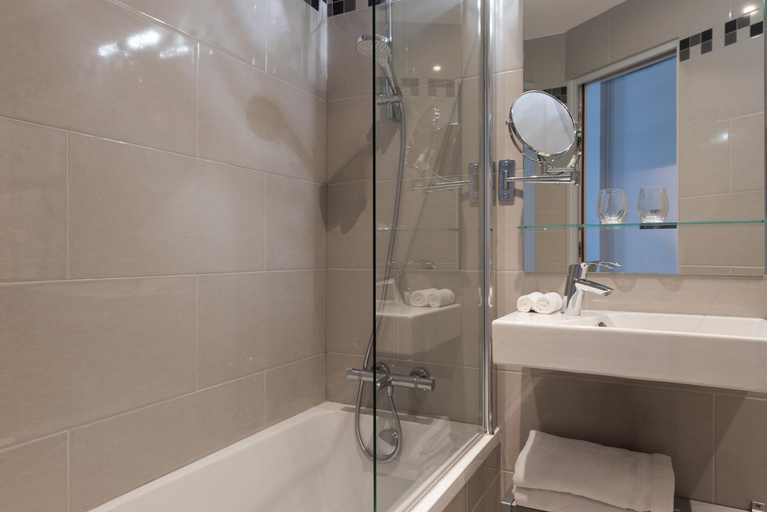 Bathroom 4, Hotel France Albion, Paris