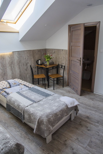 Bedroom 3, NaFali, Puck