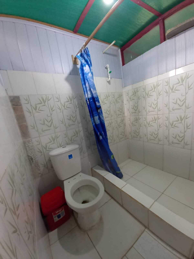Bathroom, hostal tachiwa-hormiga, Puerto Nariño