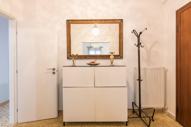 Bathroom 2, Fresh and Clean apt for 6 in Koukaki, Attica