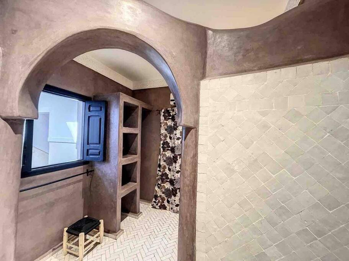 Others 5, RIAD SOUFIA - Riad prive avec cuisiniere et Bassin - Marrakech Medina, Marrakech