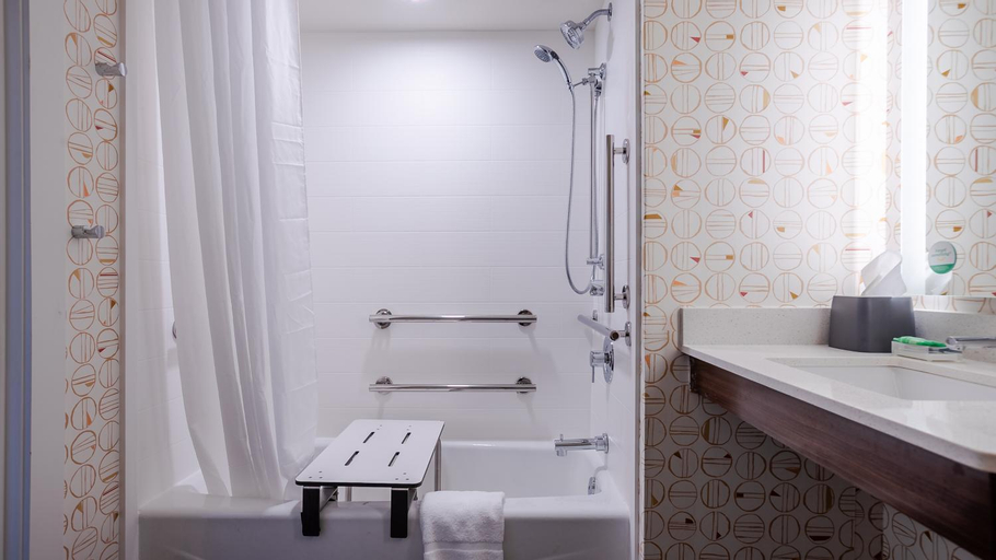 Bathroom 21