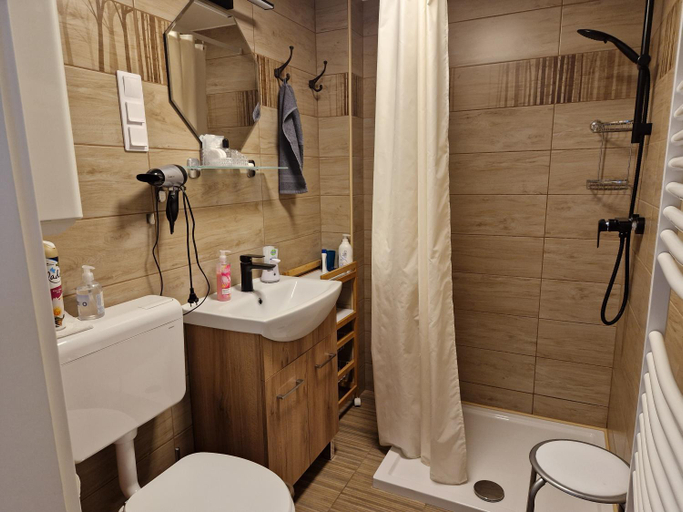 Bathroom 4, Silver Zsory Apartman, Mezőkövesdi