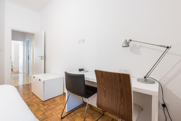 Others 4, Fresh and Clean apt for 6 in Koukaki, Attica