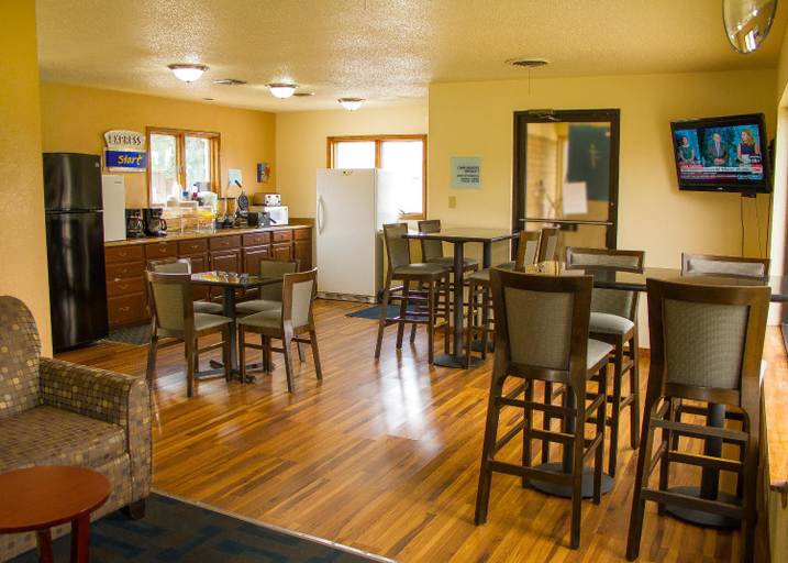 Food & Drinks 3, Budget Inn & Suites Guymon, Texas