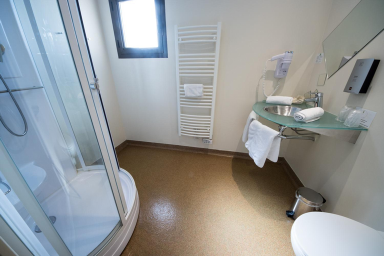 Bathroom 6