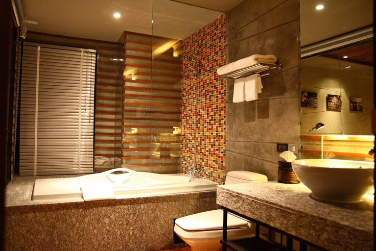 Bathroom 5