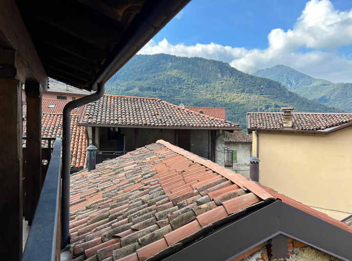 Others 3, La Corte della Casera, Lecco