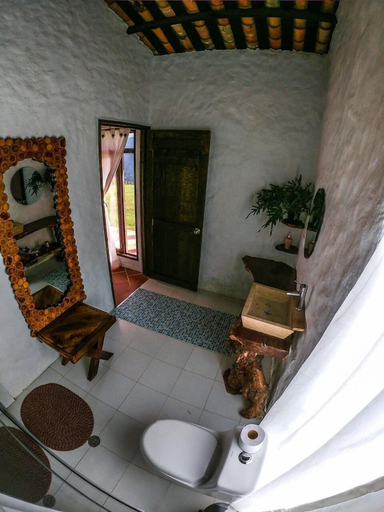 Bathroom 3, Mirador del Magdalena Hotel y Glamping, Isnos