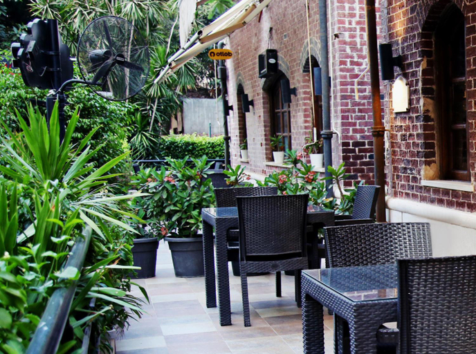 Others 3, Pearl Hotel, Maadi, Al-Ma'adi