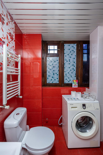 Bathroom 2, Apartment Betlemi, Tbilisi