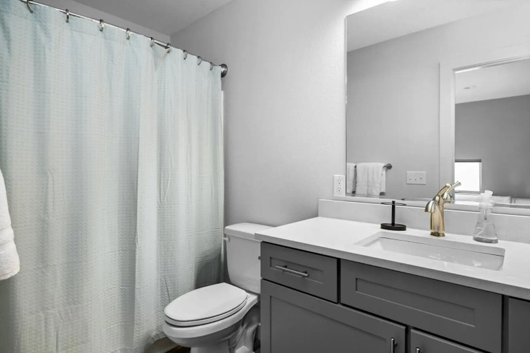 Bathroom 3, 4BDR Retreat Downtown & East Bay 3191, Grand Traverse