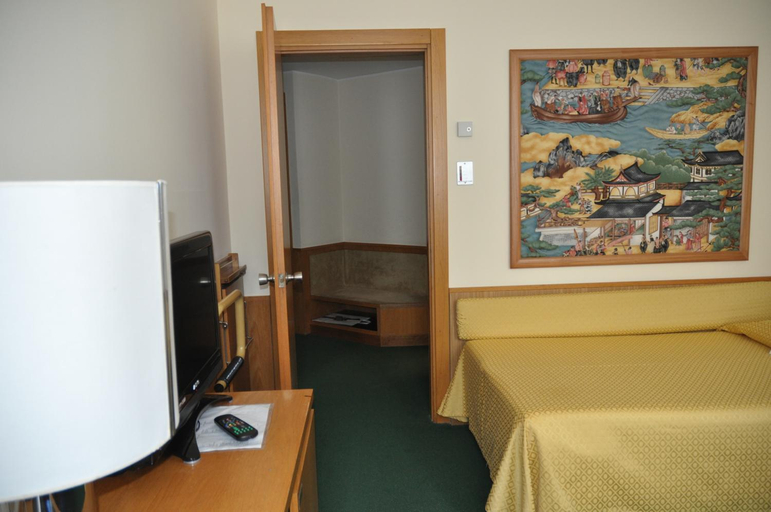 Bedroom 3, Galileo Hotel, Milano