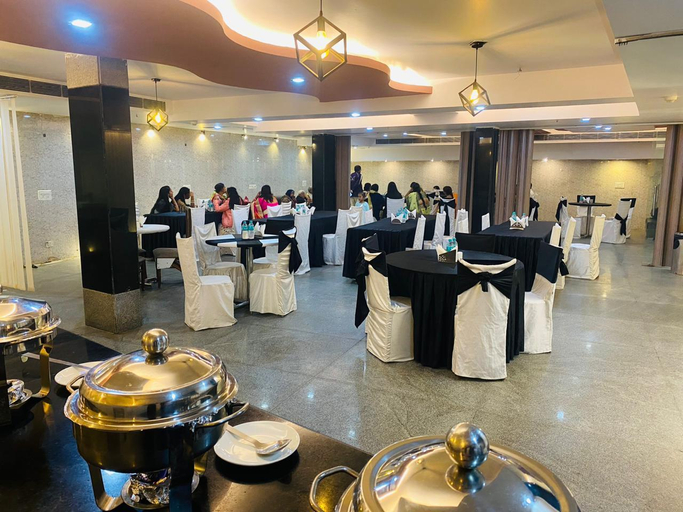 Food and beverages, Airport Hotel Vishal by KDSON, Delhi