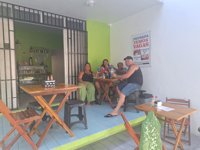 Food & Drinks