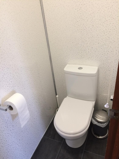 Bathroom 3, Churchwood Valley, Devon