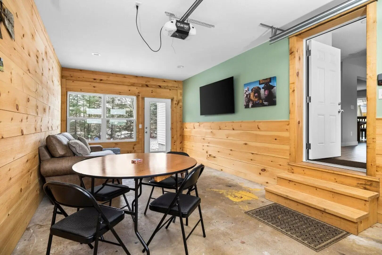 Others 5, 4BDR Retreat Downtown & East Bay 3191, Grand Traverse