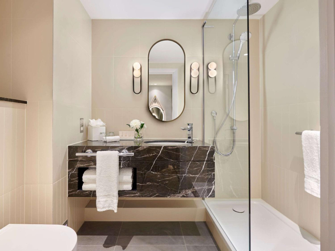 Bathroom 7