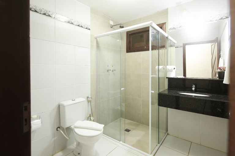 Bathroom 15