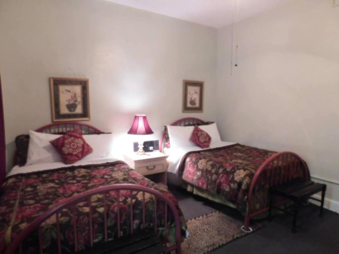 Bedroom, Cassadaga Hotel and Spiritual Center, Volusia