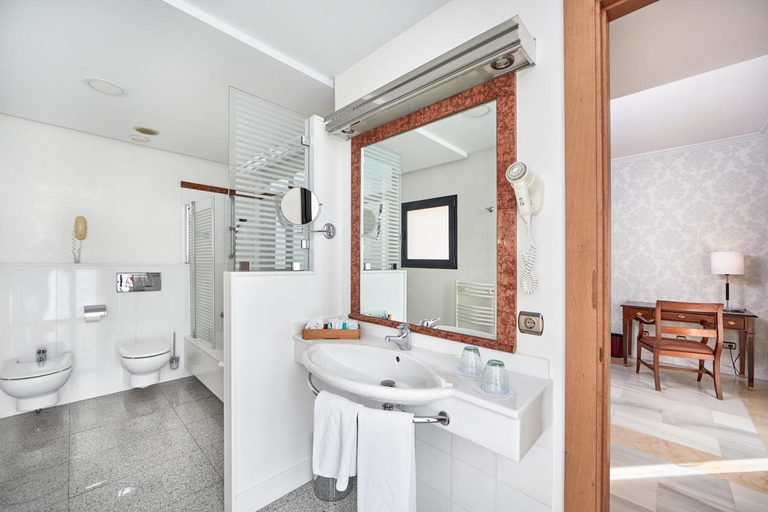 Bathroom 5, Bordoy Continental Palma, Baleares