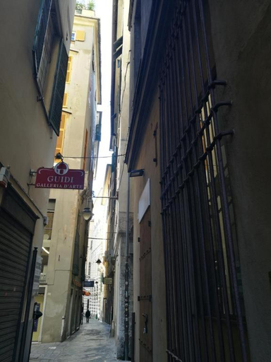 Others 4, Chiossone Suites, Genova