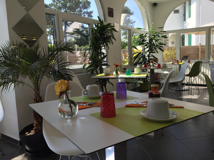 Others 5, Hotel Relais Du Lac, Landes