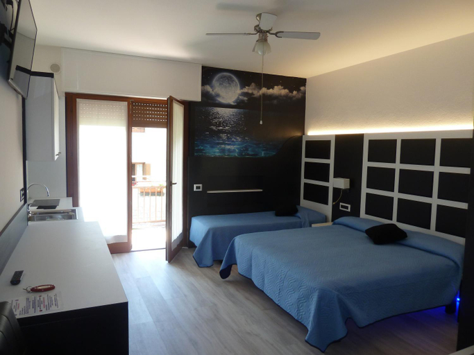 Bedroom 4, Albergo Casa Este, Verona
