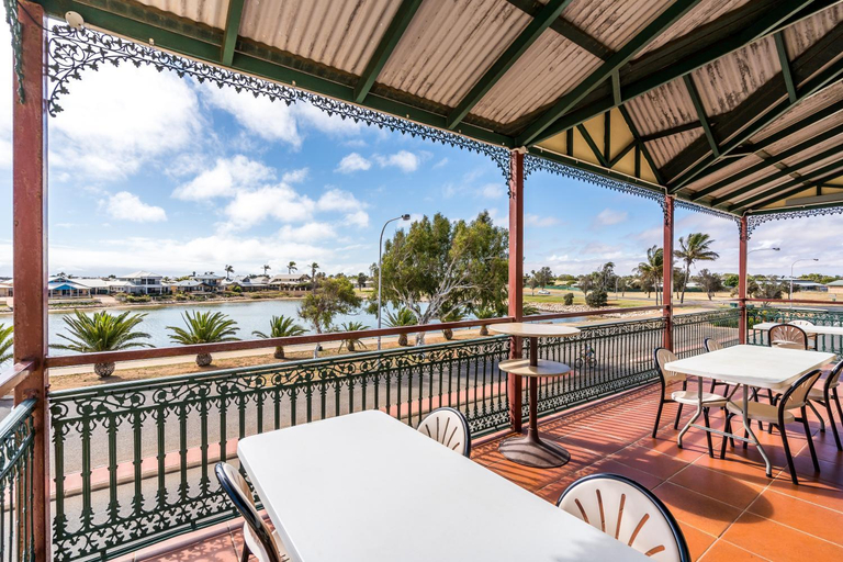 Others 3, Gascoyne Hotel, Carnarvon