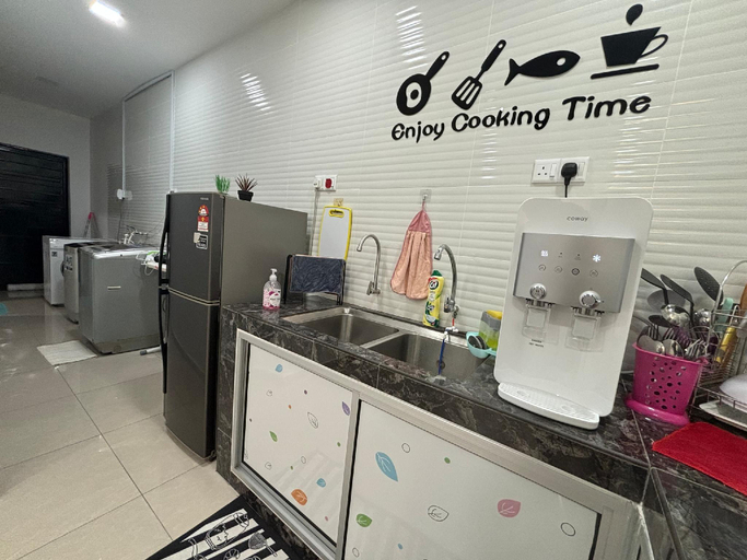 Others 3, 126HOMESTAY , Ledang