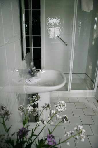 Bathroom, Seapoint House