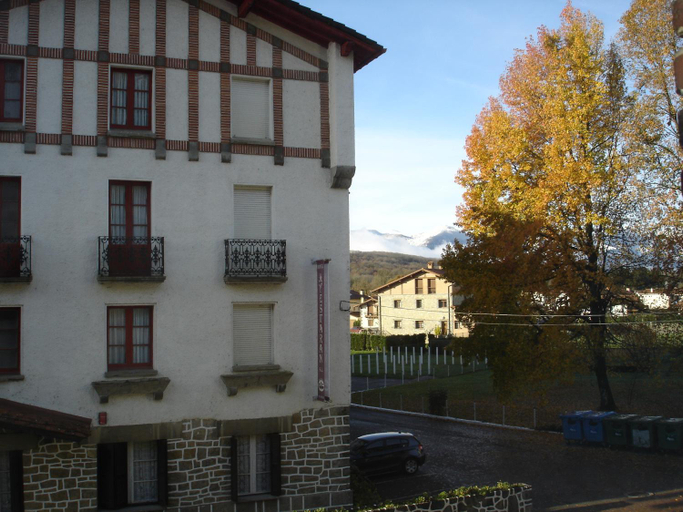 Others 4, Hostal Ayestaran II, Navarra