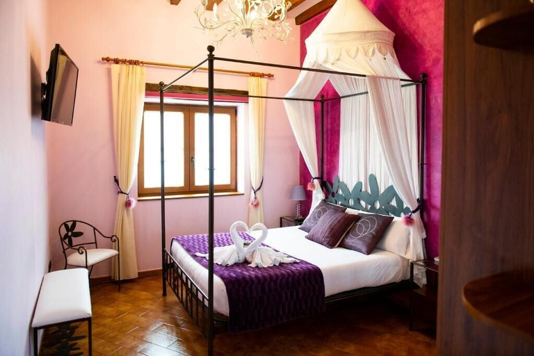 Bedroom 2, posada la fabula, Cantabria