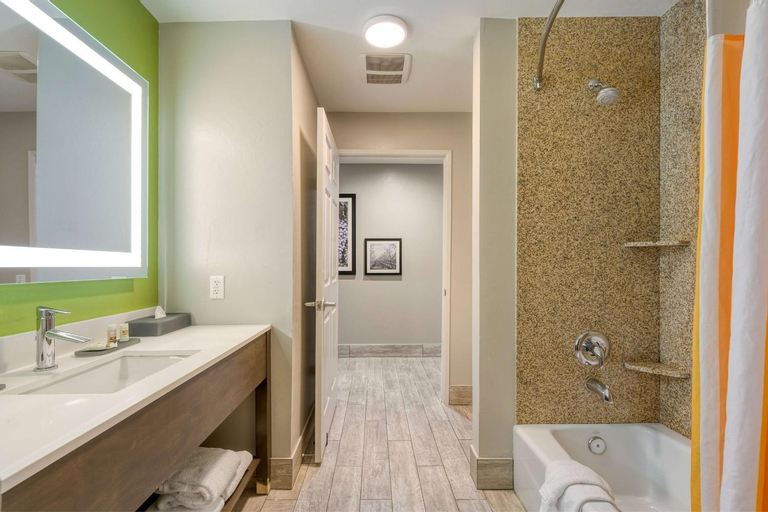 Bathroom 4