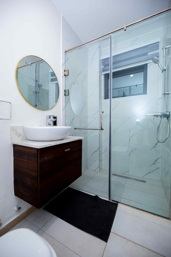 Bathroom 3, Park Apartments, Accra