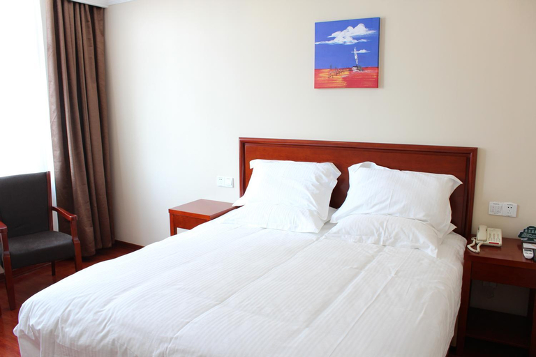 Bedroom 13